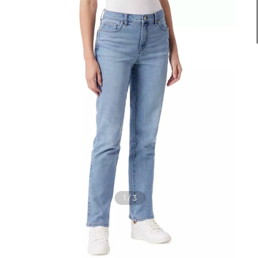 NWT Gloria Vanderbilt Amanda So Slimming Light Blue Jeans Size 4